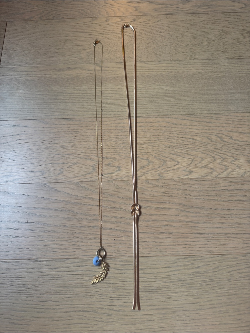 Set of two necklaces